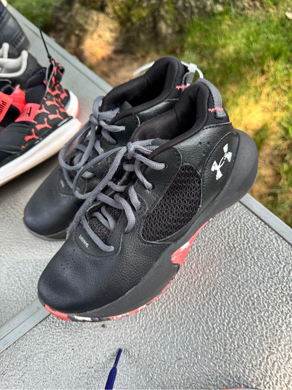 Girls Under Armour Basketball Shoes